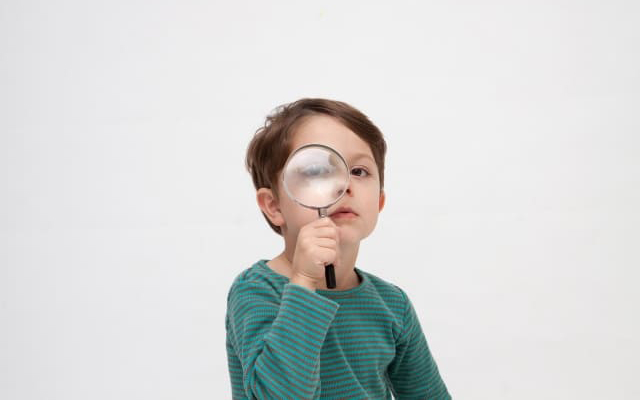 まずは相手の反応や性格を慎重に観察する