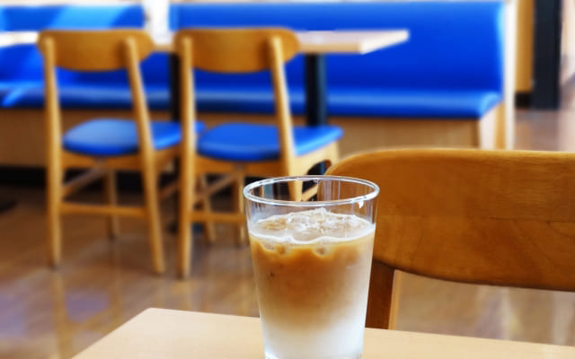 興味のある大学・学部・専門学校などを調べる