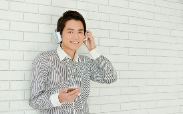 音楽を聴く、歌を歌う