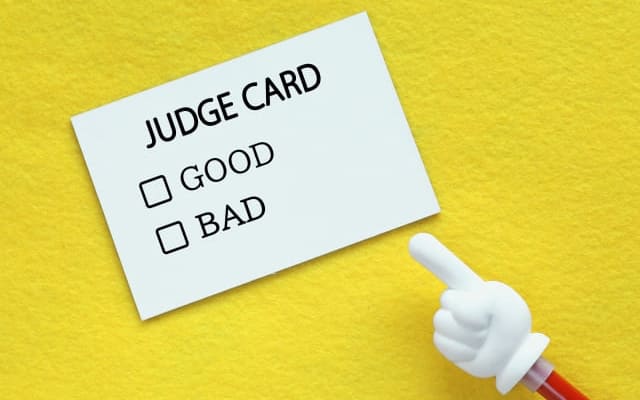 安易に人を判断する