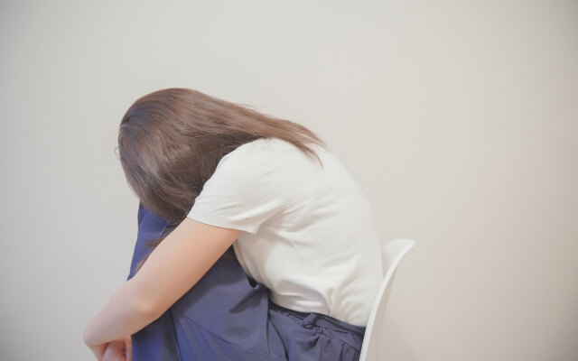 不登校になった原因は自分にもあるのではと考え込む