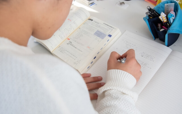 高校受験では、調査書の内容も審査される