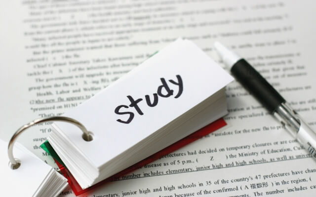 学校で学べることは学校以外でも学べる