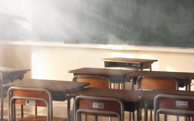 学校に行くべきだという考えを捨てること