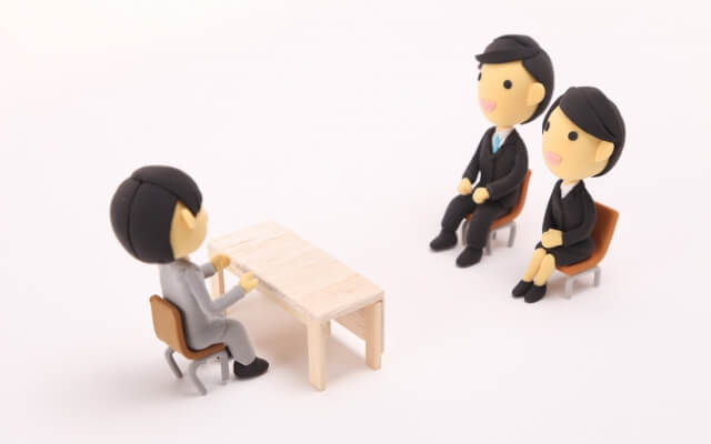 就職先の候補と給料が少ない