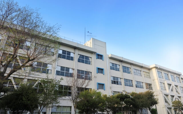 他校への転校を考える