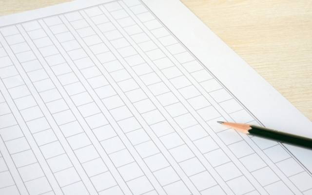 パターン③書類選考以外では、面接・作文が多い