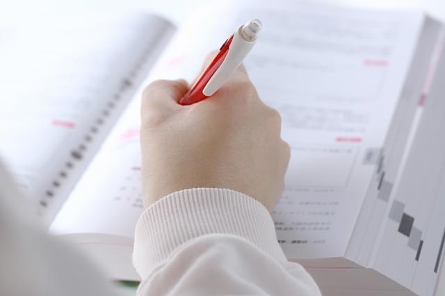 「一発逆転」を目指し、不登校専門の塾へ